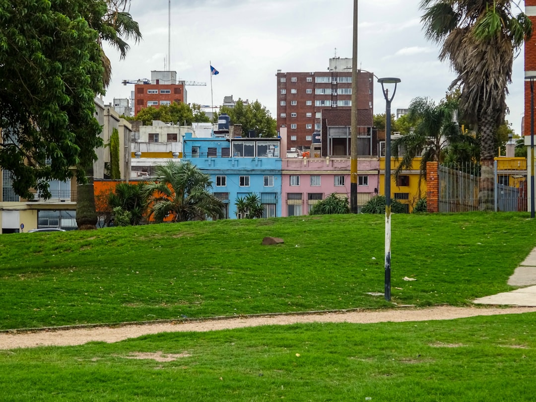 Wohnkooperativen in Uruguay sichern bezahlbaren Wohnraum durch gemeinschaftliches Bauen